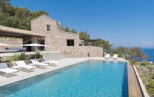 location - Printania - Luxury Villa with Infinity Pool and Sea View  location - Printania - Discover this stunning luxury villa with an infinity pool and breathtaking views of the Mediterranean Sea. Perfect for a dream vacation.