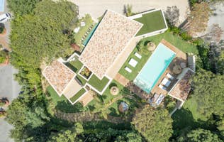 location - Rian - Luxury Home with Pool and Garden  location - Rian - This luxury home offers a stunning view of the surrounding nature. It features a private pool, well-maintained garden, and modern architectural design.