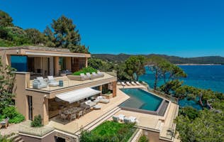 location - Alkmene - Luxury Villa with Infinity Pool and Sea View  location - Alkmene - Stunning modern luxury villa with an infinity pool and breathtaking sea views. Perfect for a luxurious and relaxing life.