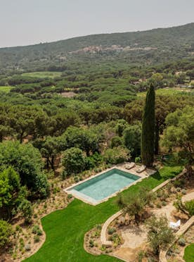 location - La Ribote - Luxurious Pool and Lush Garden with Panoramic View  location - La Ribote - Discover this beautiful pool surrounded by a lush garden offering a stunning view of nature. Perfect for relaxation and leisure moments.