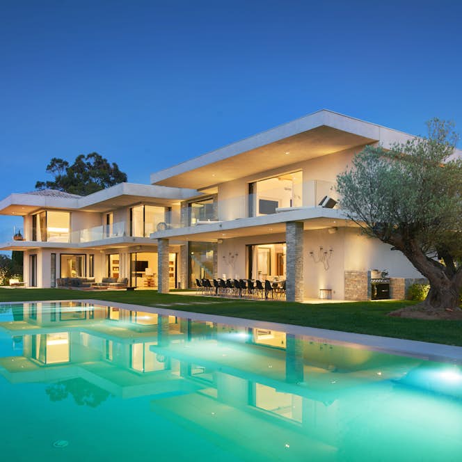 location - Pierre Plantée - Modern house with pool and garden  location - Pierre Plantée - Beautiful modern house with a well-lit pool and garden, perfect for summer evenings.